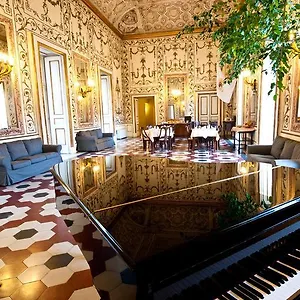 Отель Decumani De Charme, Неаполь